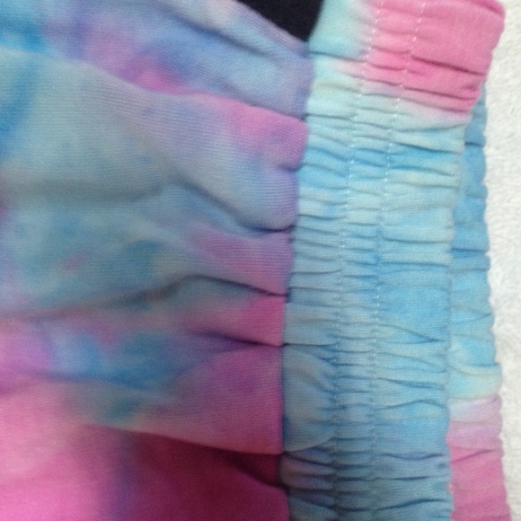 Tie die comfy shorts - Picture 2 of 2